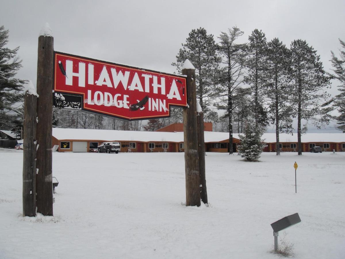 Hiawatha Lodge Inn Eagle River Exterior foto