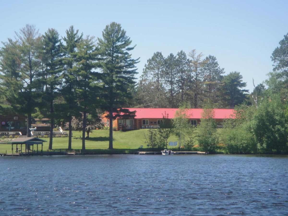 Hiawatha Lodge Inn Eagle River Exterior foto