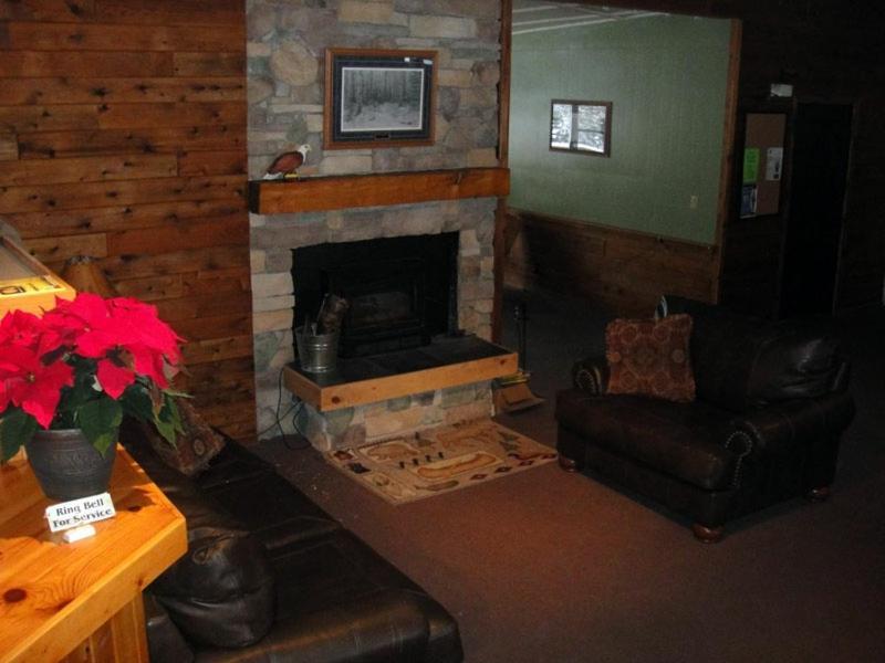 Hiawatha Lodge Inn Eagle River Exterior foto